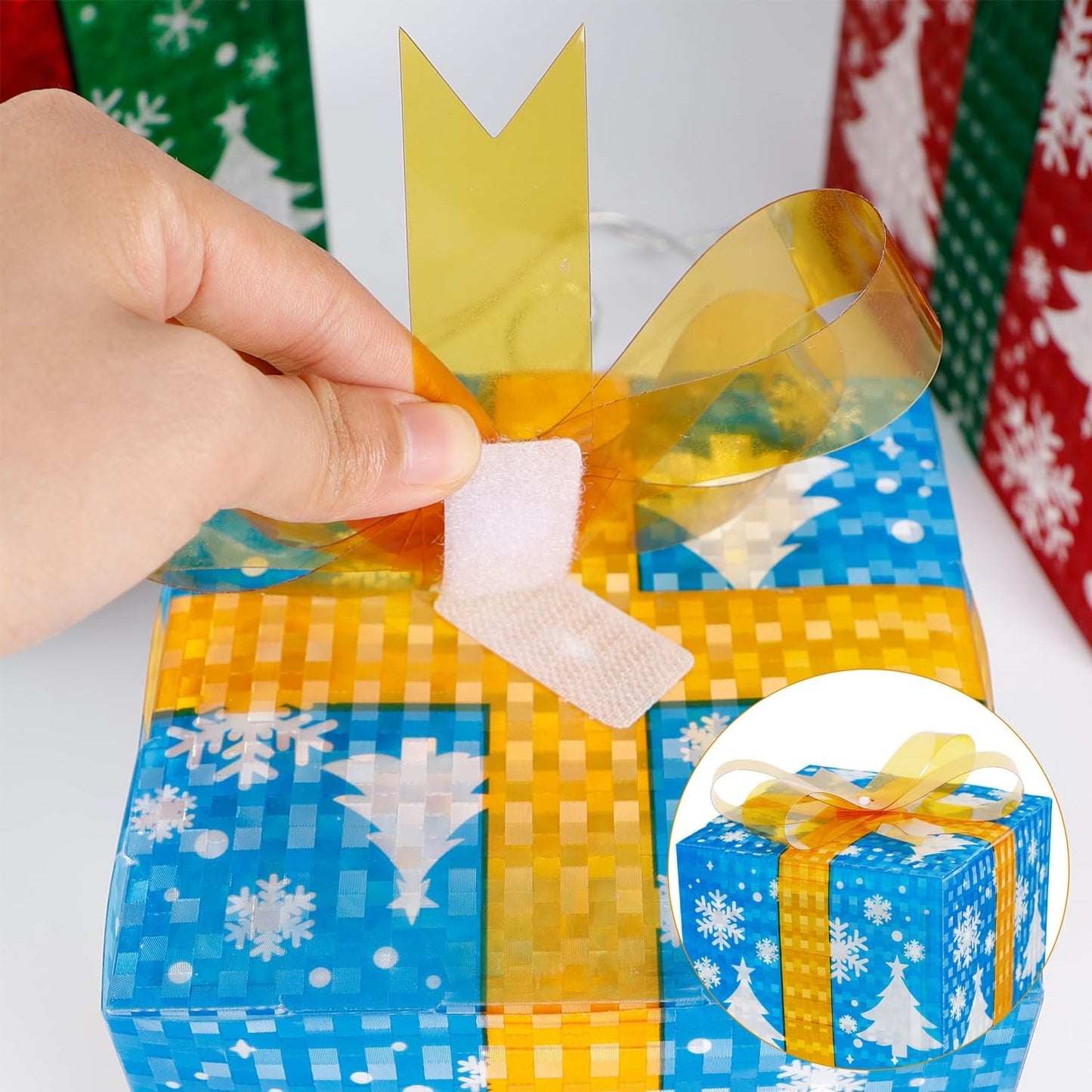 Transform Your Holiday Decor with Our Enchanting Set of 3 LED Lighted Snowflake Gift Boxes!