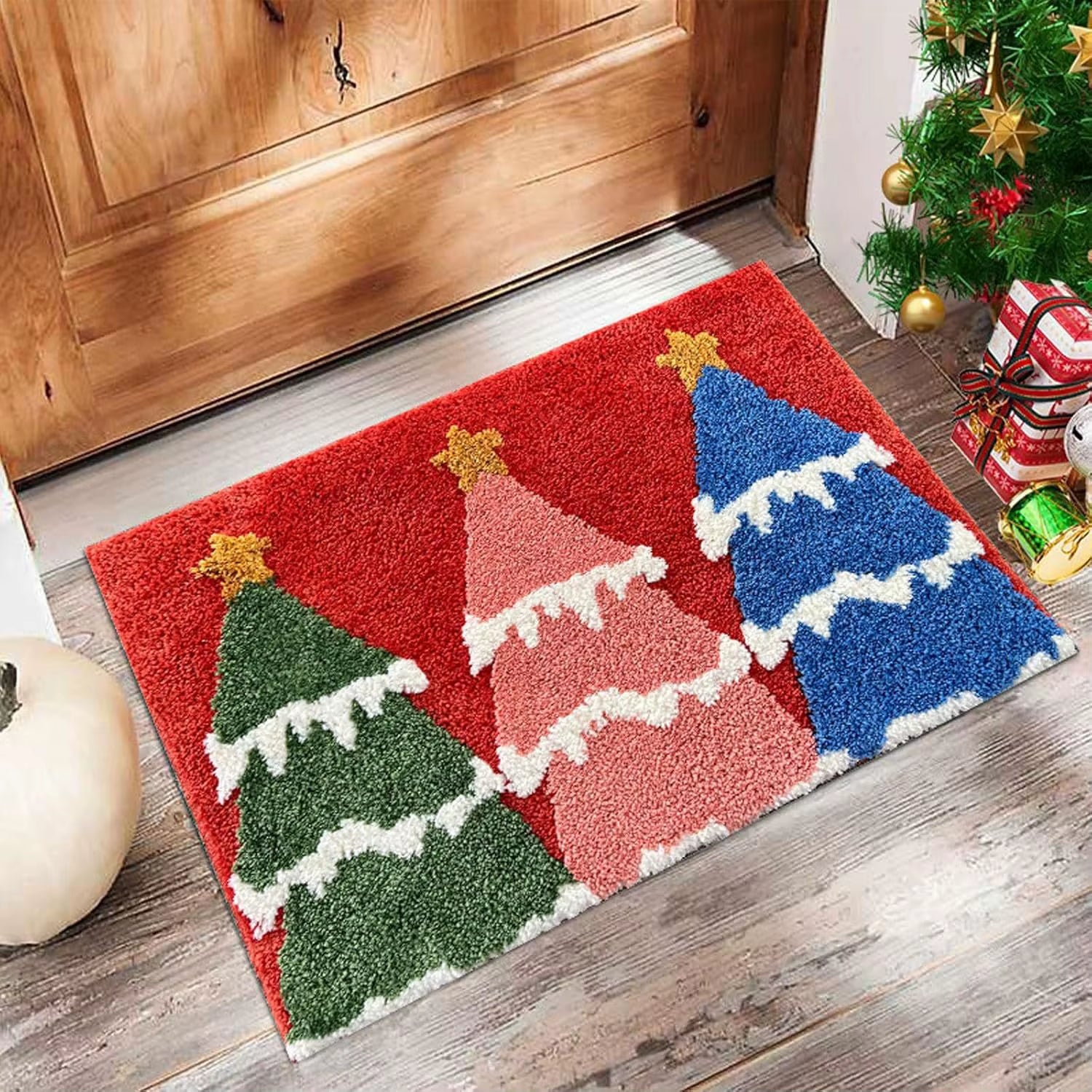 Charming Festive Plaid Christmas Door Mat - Non-Slip Waterproof Welcome Rug for a Joyful Holiday Entrance