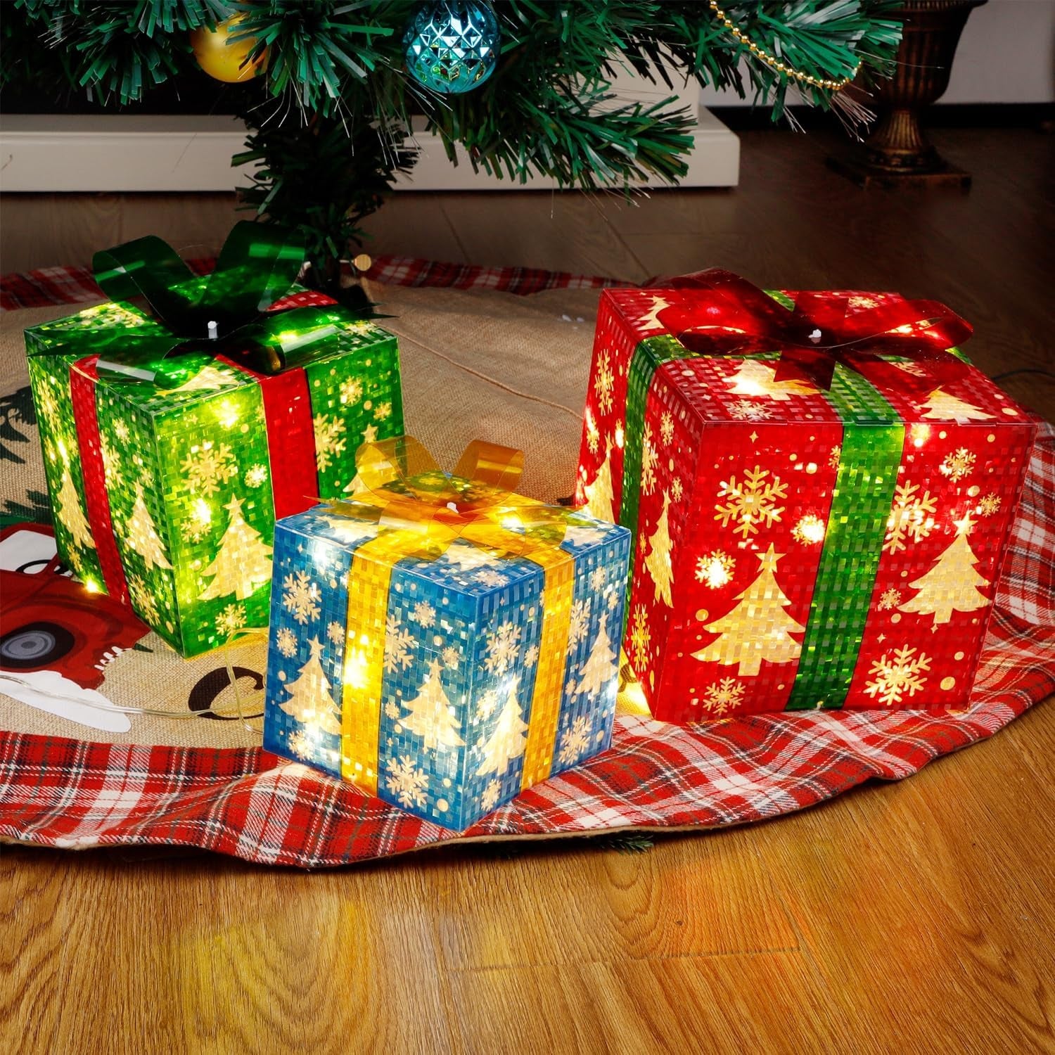 Transform Your Holiday Decor with Our Enchanting Set of 3 LED Lighted Snowflake Gift Boxes!